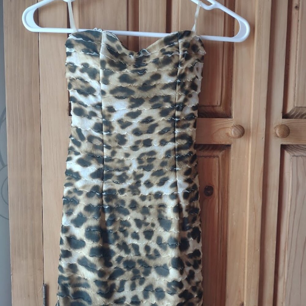 X-Small, Strapless Mini Dress. Animal Print